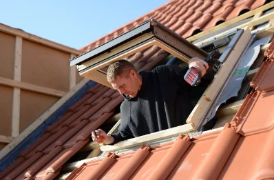 Pose de fenêtres de toit Velux à Valuéjols